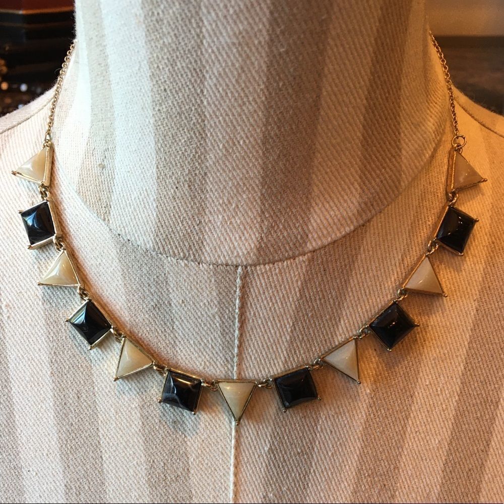 HOUSE OF Harlow Necklace